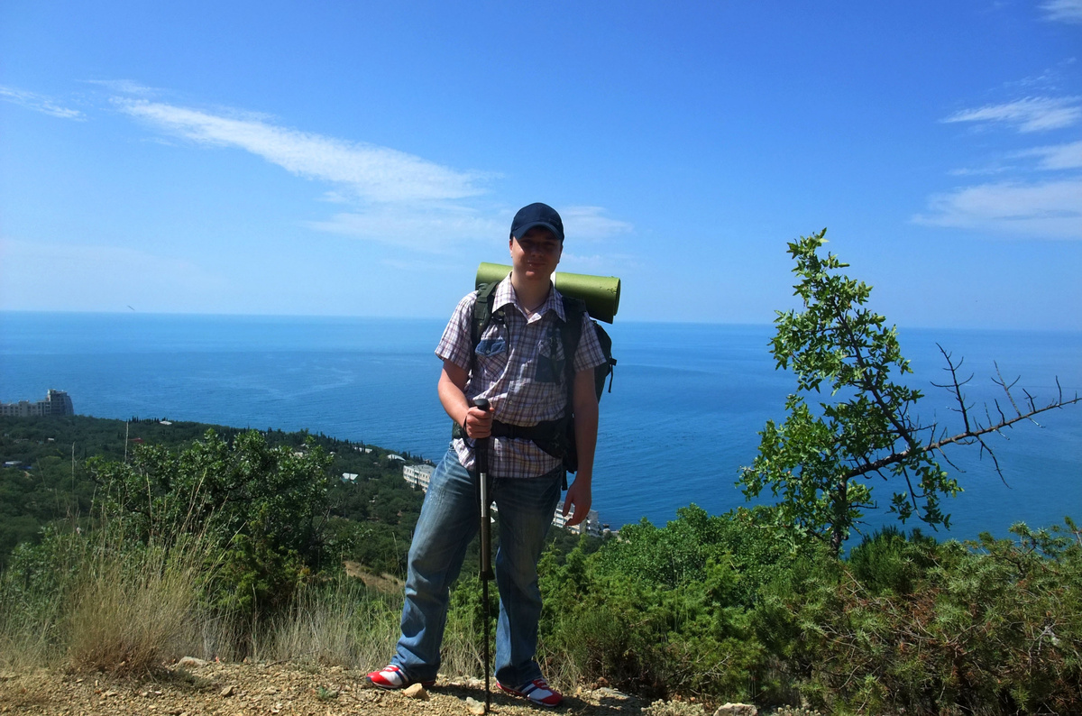 Фото на фоне моря на память в Ласпи, Крым