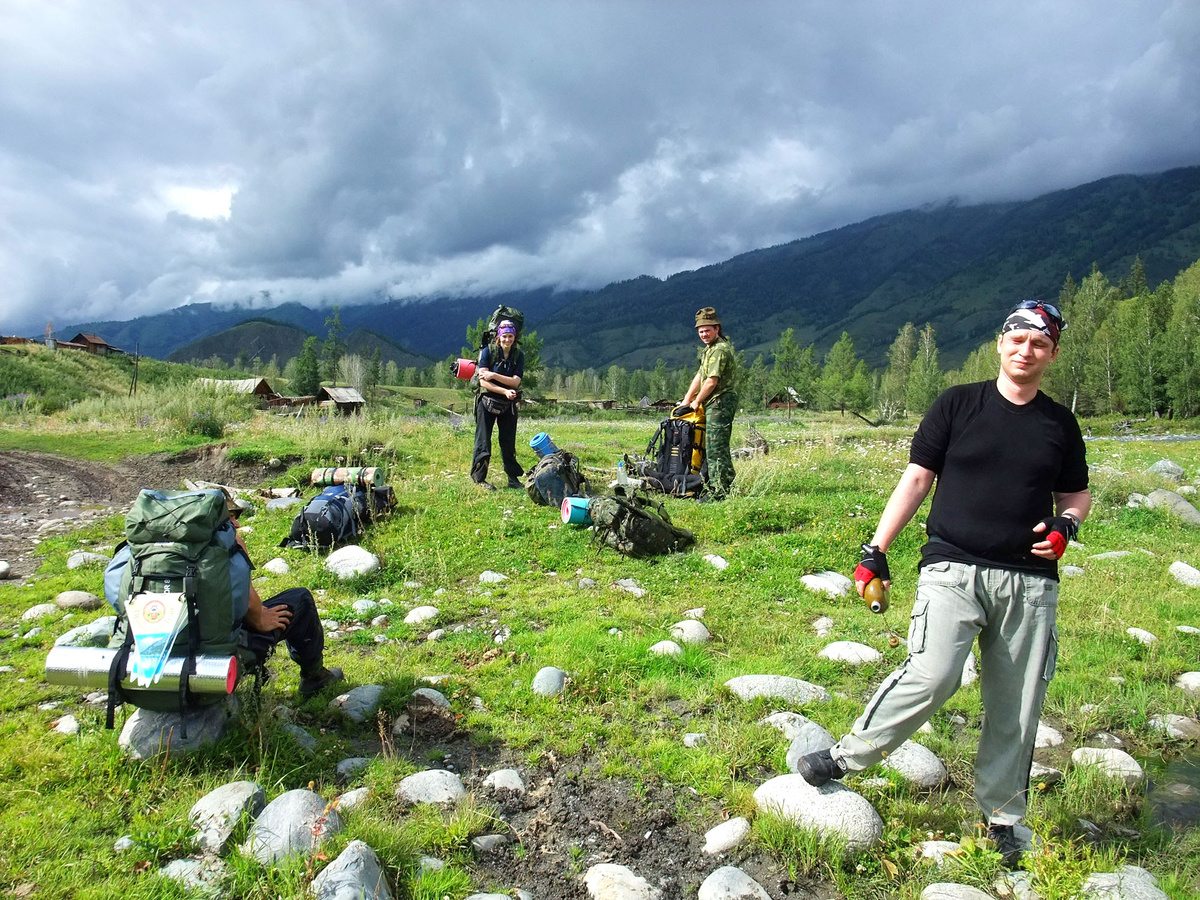 Близ реки Кучерлы и села Тюнгур в Горном Алтае, пеший поход