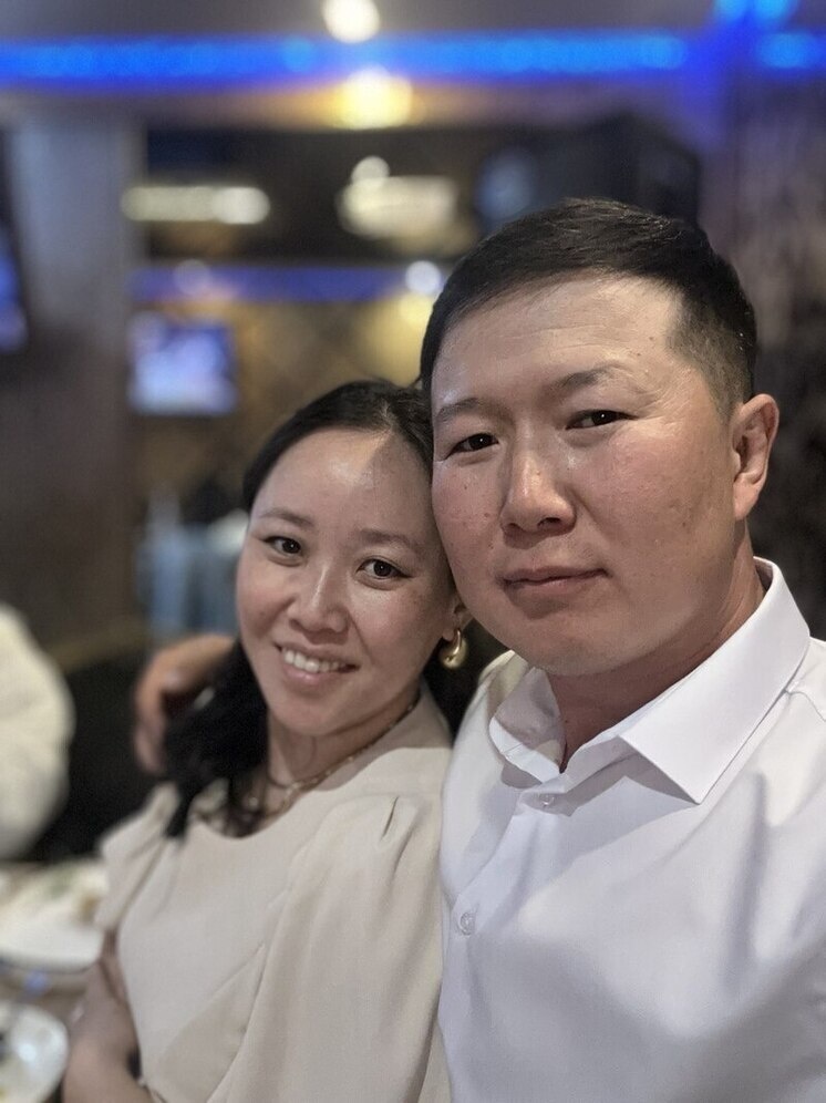     Фото: имз личного архива. Баир с супругой.