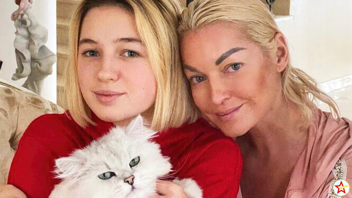 Оказалось, что Ариадна Волочкова официально не расписалась