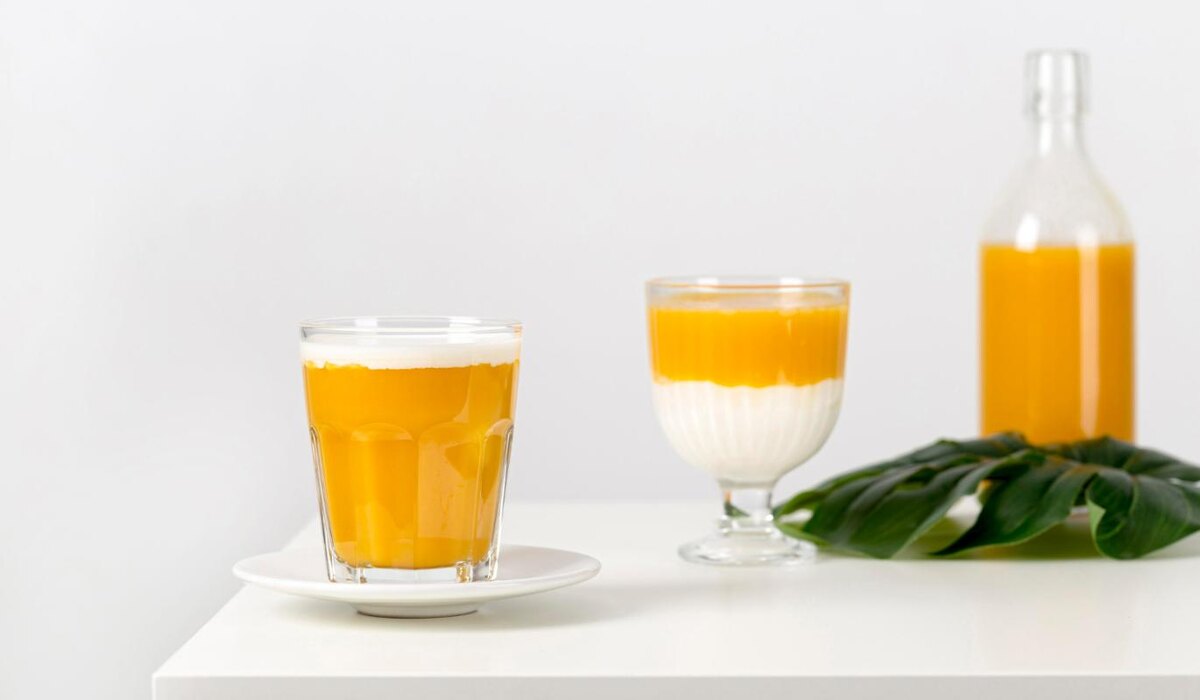     Пей и загорай: рецепт морковного смузи, который поможет добиться идеального тона