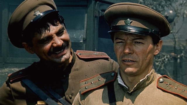 Кадр из фильма "Батальоны просят огня". Режиссеры Александр Боголюбов, Владимир Чеботарев, сценаристы Александр Боголюбов, Юрий Бондарев, композитор Андрей Петров