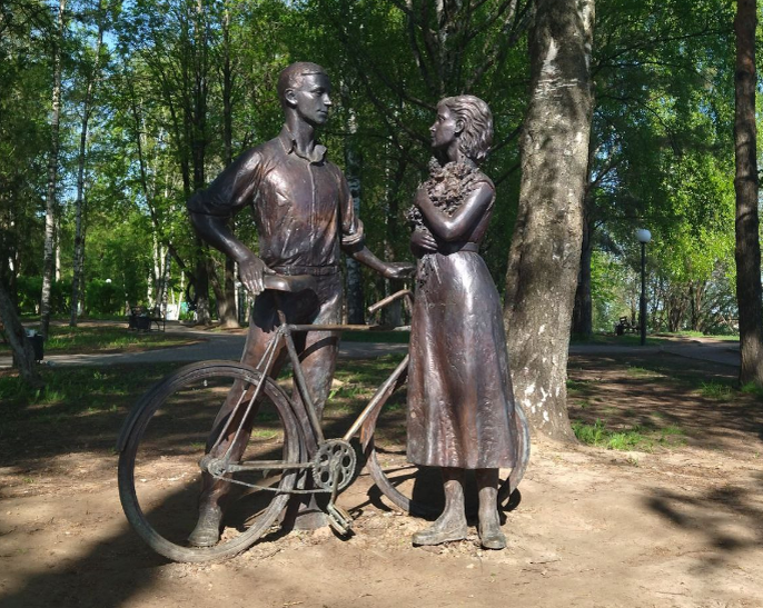 памятник первому вологодскому велосипедисту