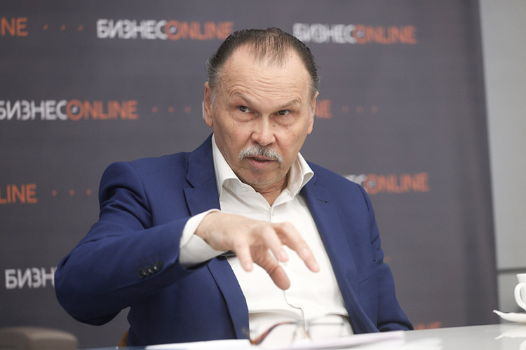    «Всего по мастер-плану, в Казани еще можно построить 26 миллионов квадратных метров жилья. Свободных мест у нас достаточно!».   
Фото: Андрей Титов