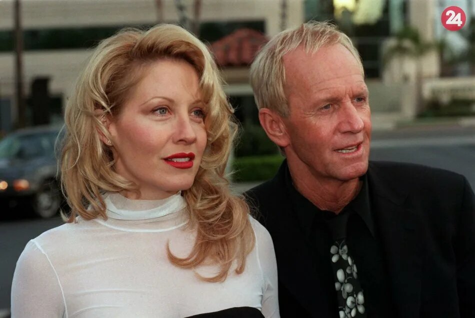 Линда Козловски и Пол Хоган