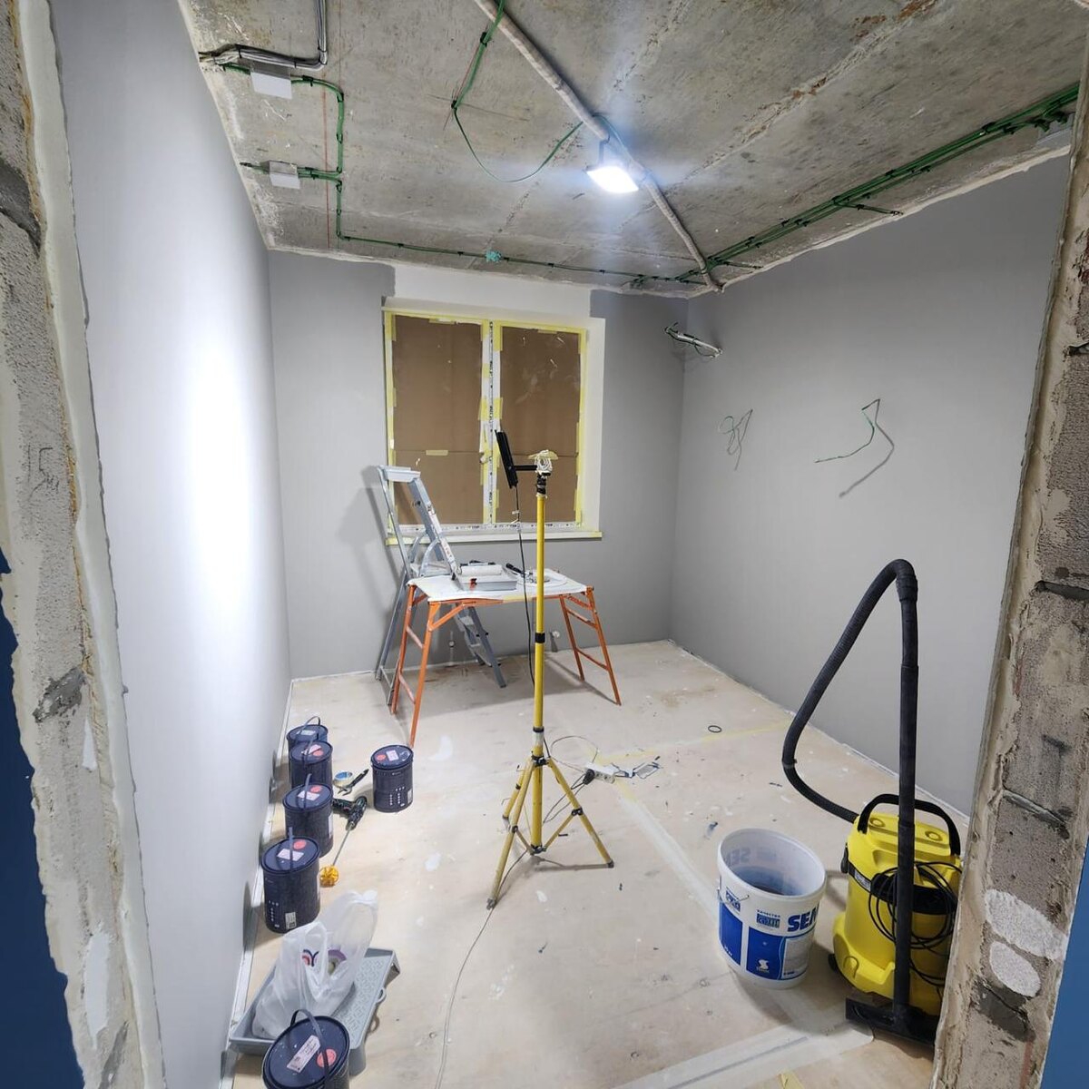 В процессе покраски