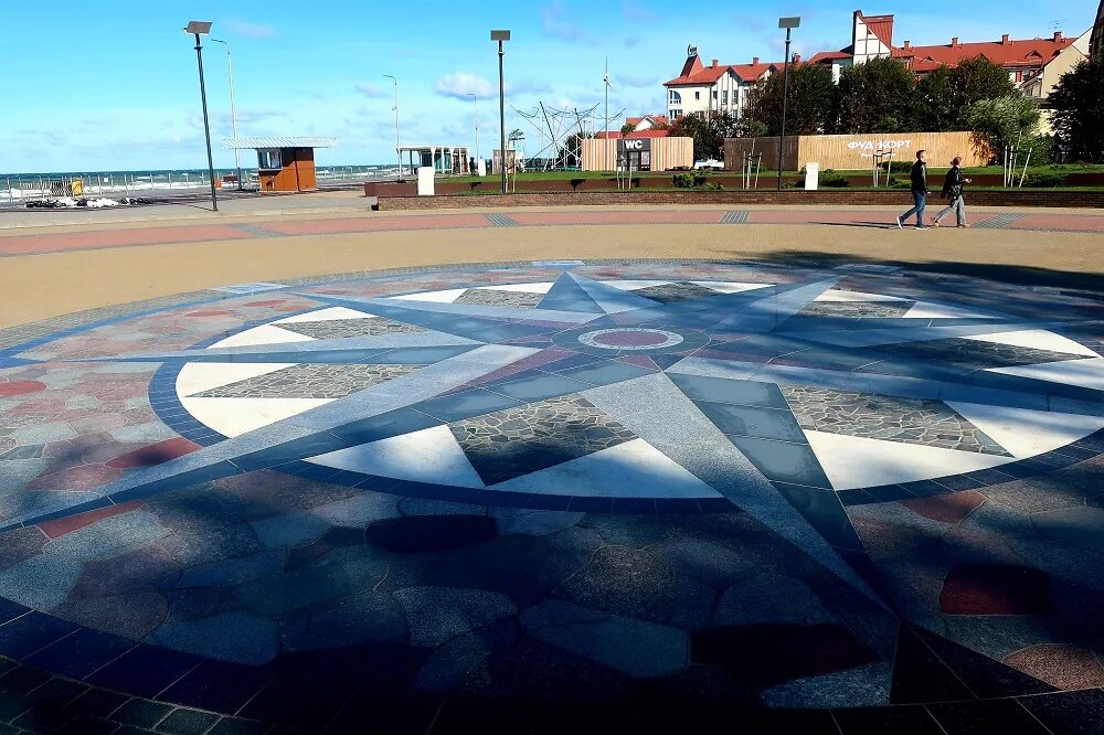 Площадь «Роза Ветров» в Зеленоградске. Фото из интернета.