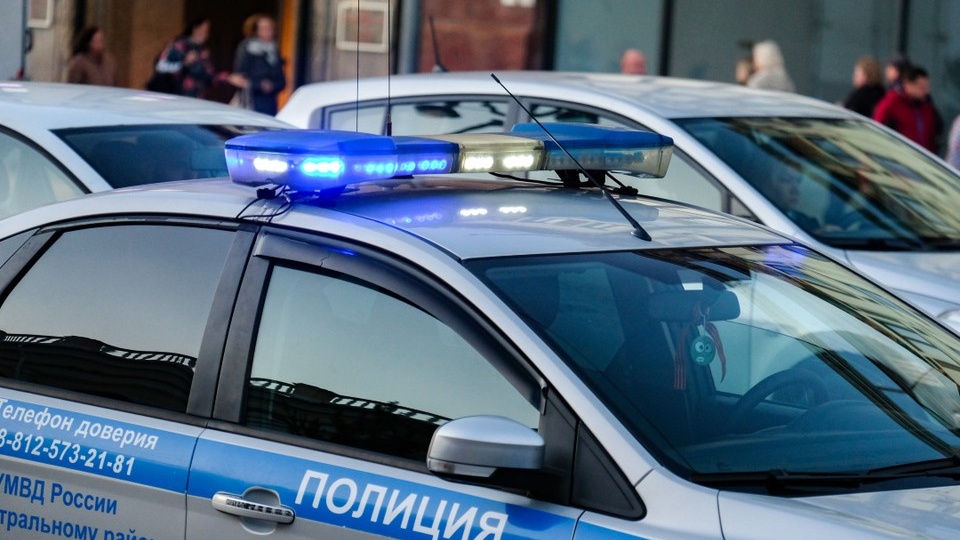 Женщину изнасиловали под окнами дома на улице Константина Заслонова в Петербурге