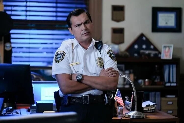 Адам Бич | Источник: кадр из сериала «Нэнси Дрю»   📷