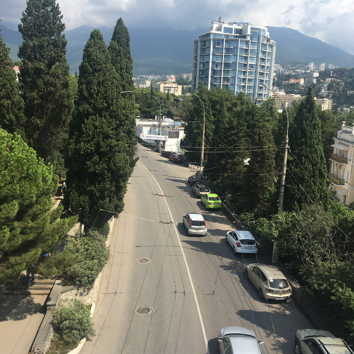 Просто фотка из личного архива. По-моему, это Ялта