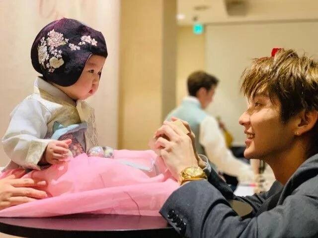 Ну здравствуй, племя молодое, незнакомое…