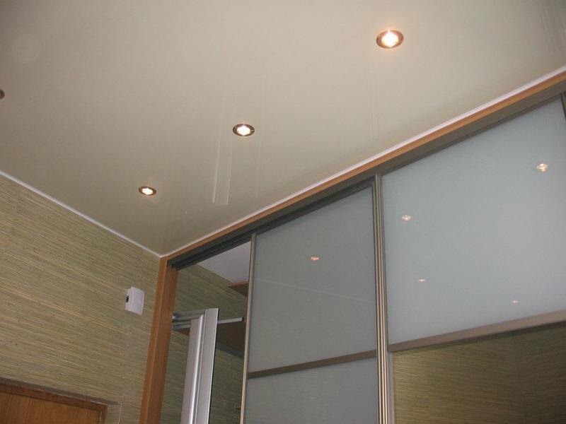 Натяжной потолок с закладной.