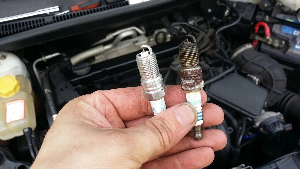 Фото заимствовано - https://uslugi.yandex.ru/10-orel/category/remont-avto/tehnicheskoe-obsluzhivanie/zamena-zhidkosti-gur--4092