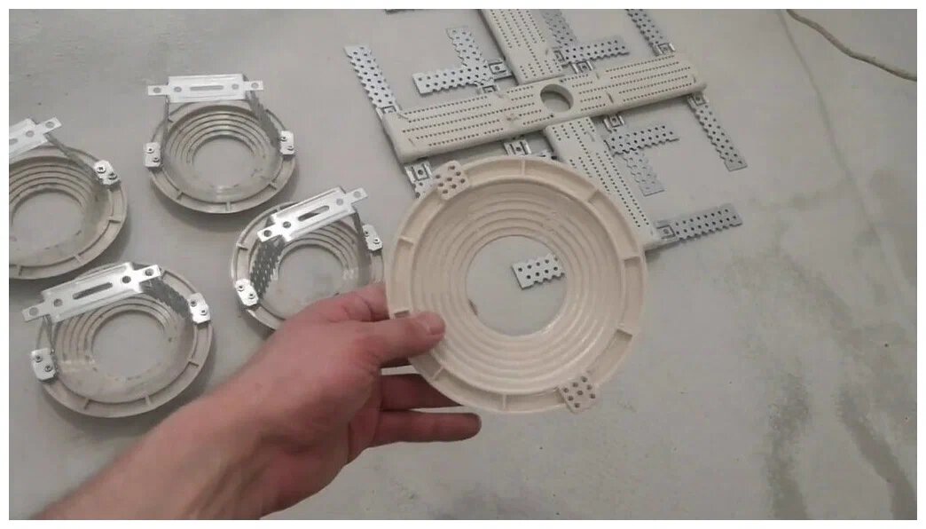 Платформа под люстру.