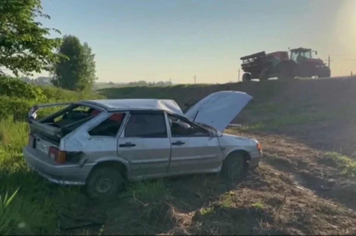    Женщина погибла в аварии с опрокинувшимся в кювет авто в Пермском крае