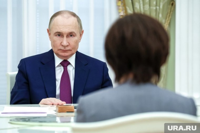 Путин подчеркнул вклад Синдзо Абэ в развитие двусторонних отношений РФ и Японии. Фото: Вячеслав Прокофьев/РИА Новости