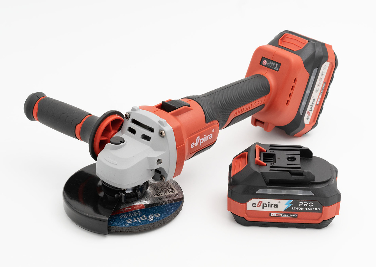 Espira CAGI-125-01 укомплектована двумя аккумуляторными Li-Ion батареями 18В*4Ач