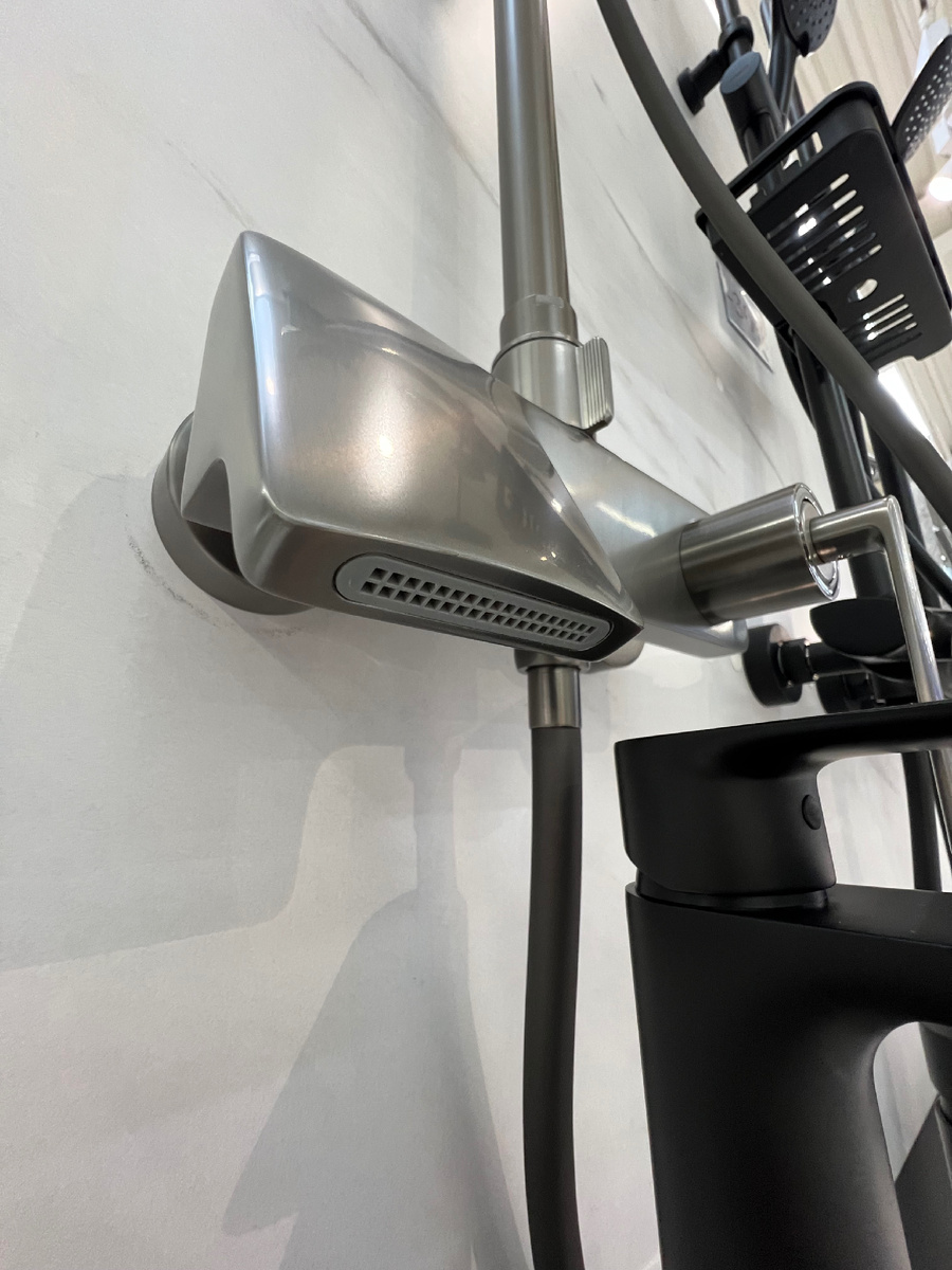 Излив с широким аэратором