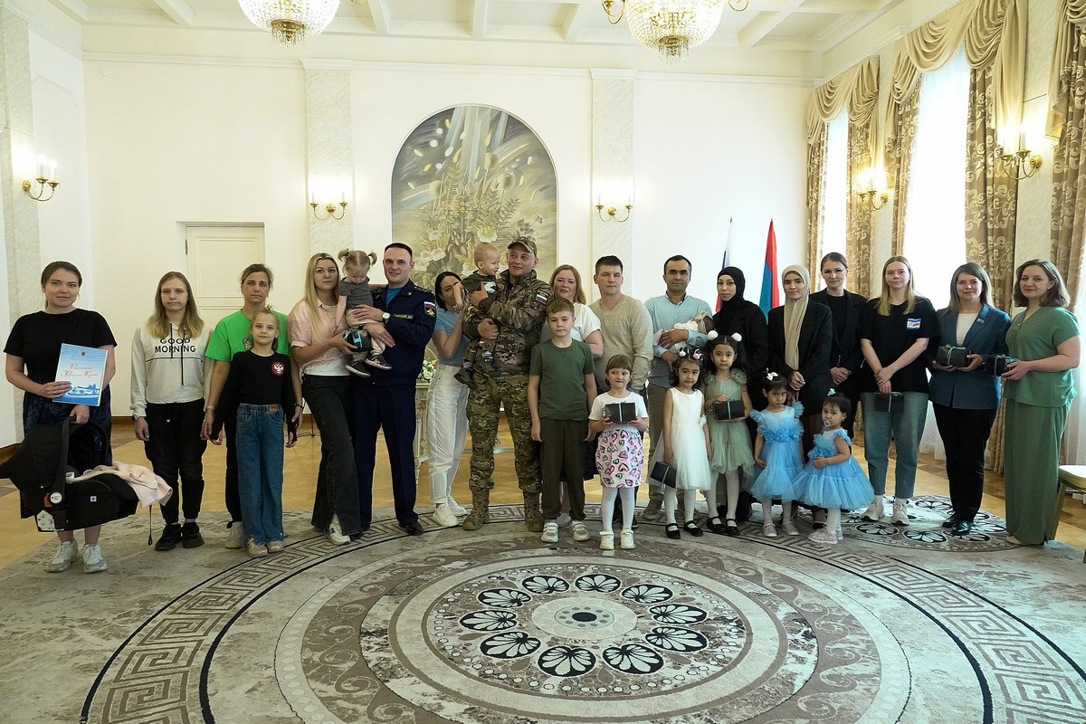    Праздник семьи состоялся в Петрозаводске в канун Дня защиты детей. Фото: "Республика"/Максим Смирнов