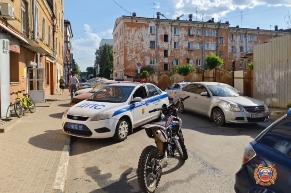    12-летний подросток задержан за езду на питбайке по центру Твери