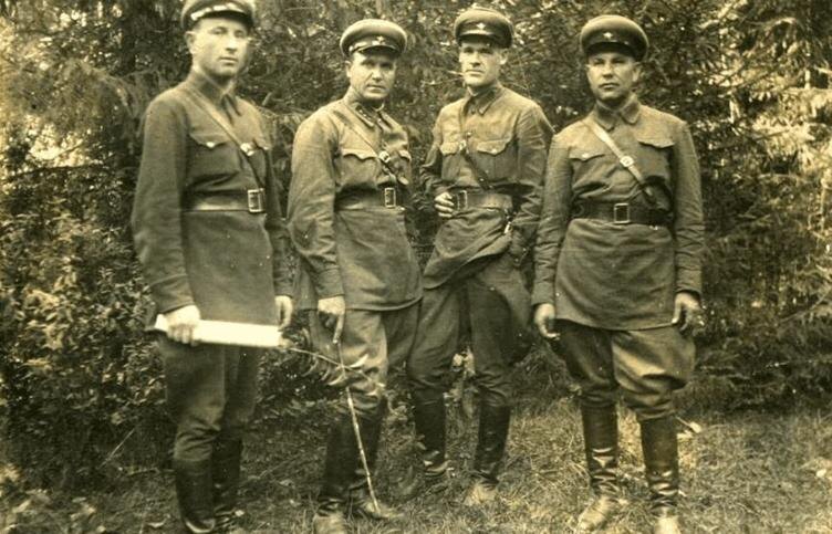 Сотрудники НКВД, 1930-е годы. Источник: архив Православного Свято-Тихоновского гуманитарного университета