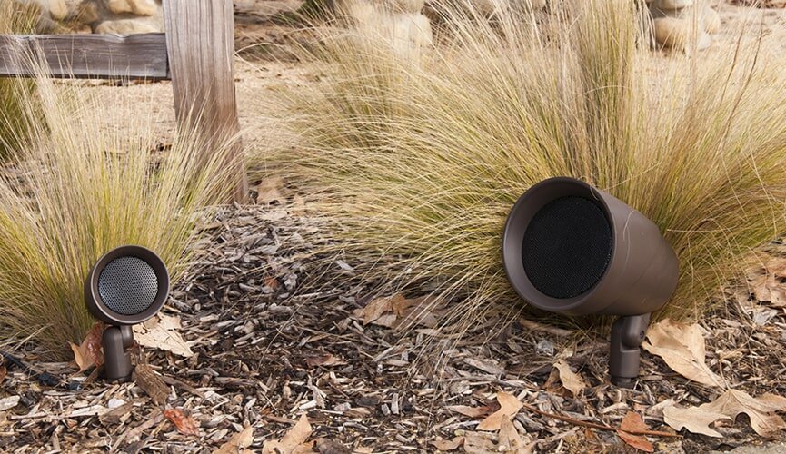 Влагостойкие всепогодные акустические системы в саду