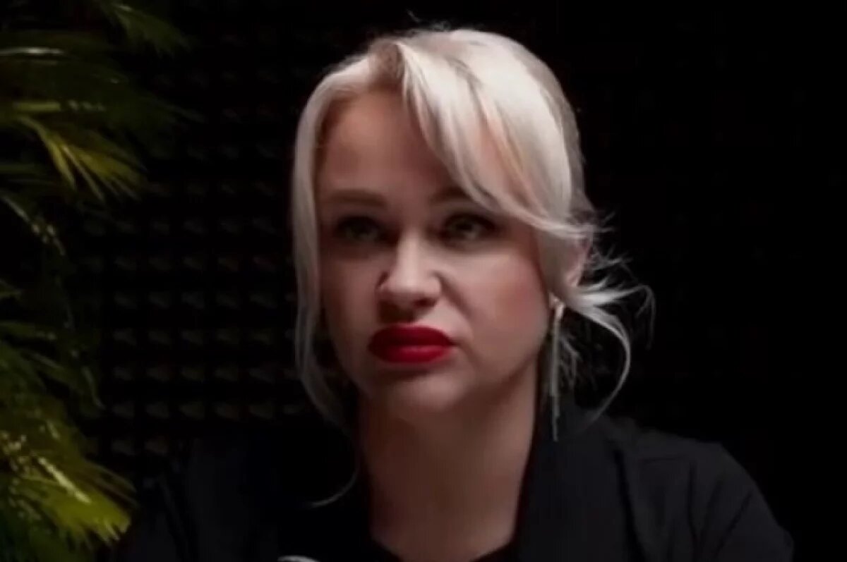    Риелтора за совет о замужестве с бойцами СВО ради денег отправили мыть полы