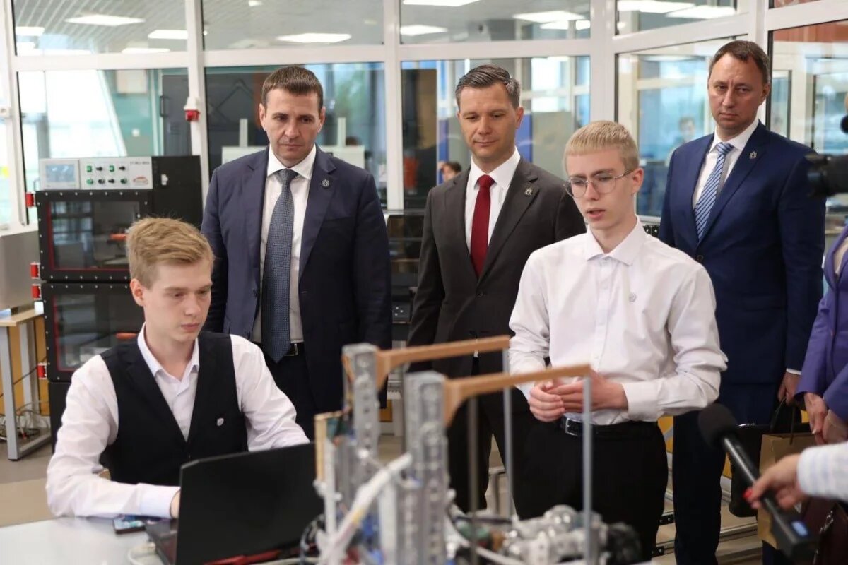    Демешин встретился с детьми и проверил соцобъекты в Комсомольске-на-Амуре