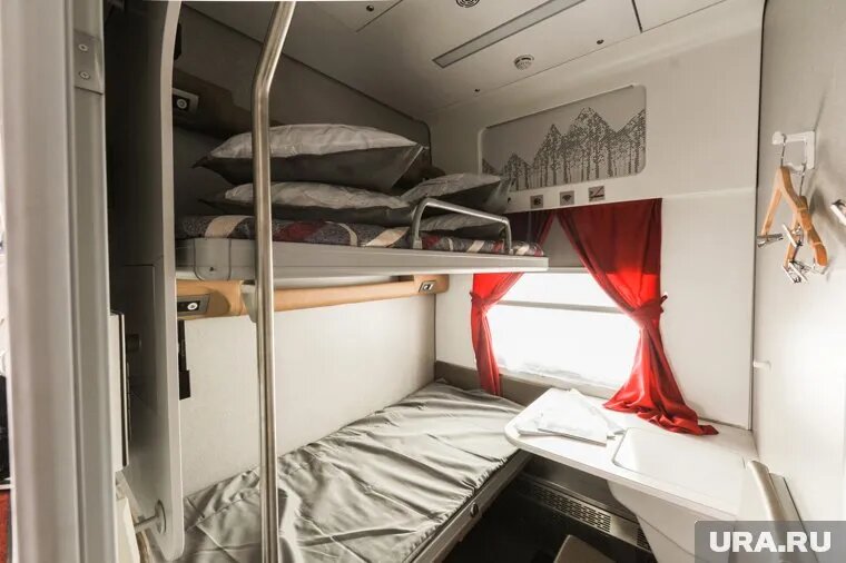 Кондиционеры в вагоне поезда не работали. Фото: Вадим Ахметов © URA.RU