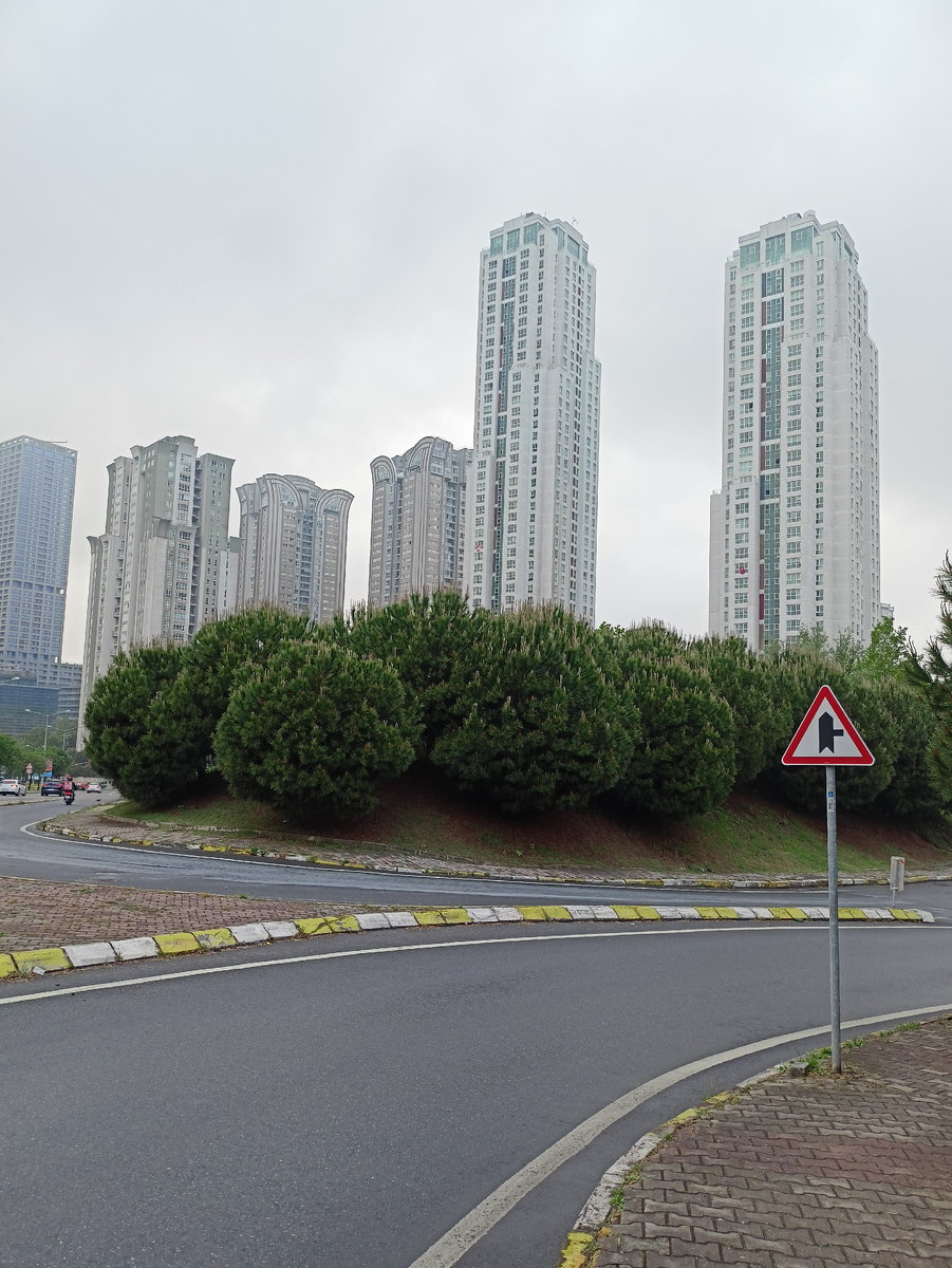 Субботний вечер в Аташехире.