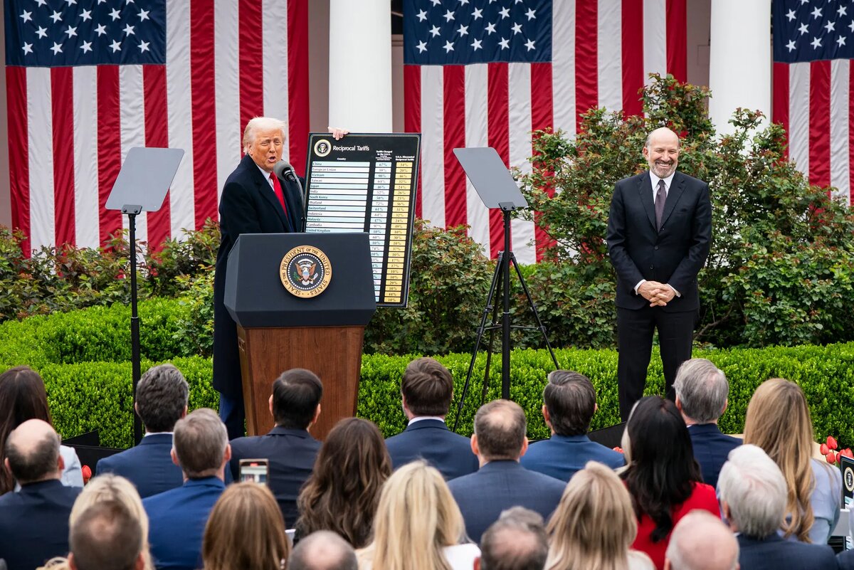 Президент Дональд Трамп объявляет о введении тарифов в Белом доме в среду.Источник: Хайюнь Цзян для The New York Times