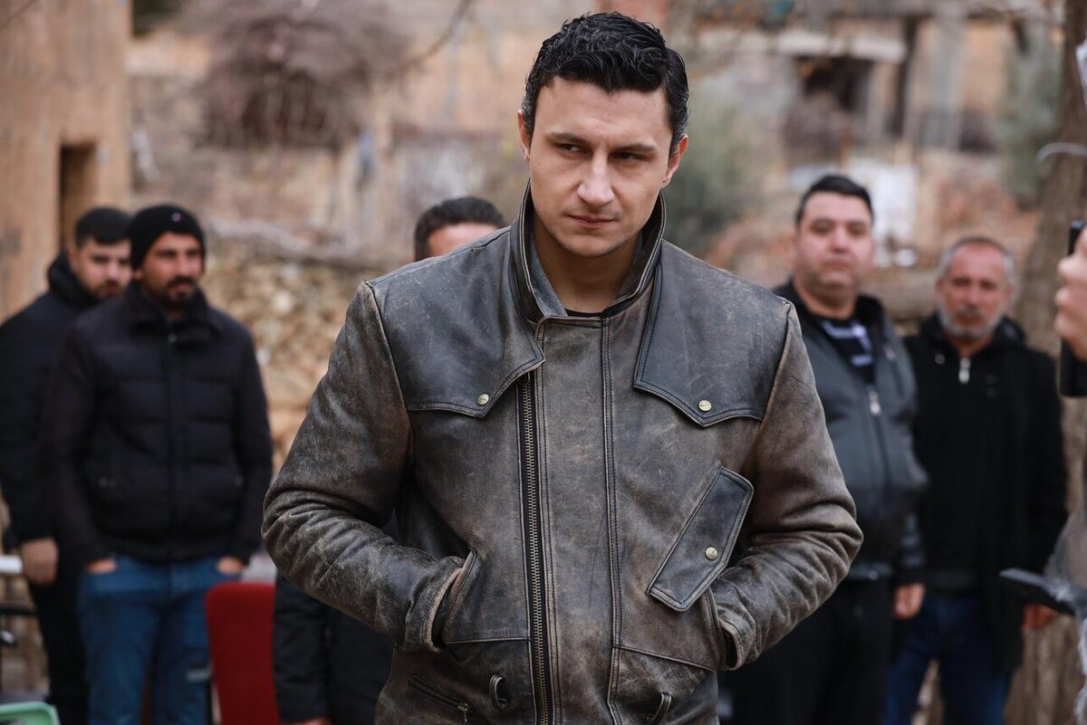    «Далекий город», 2024 — настоящее время кадр из сериала