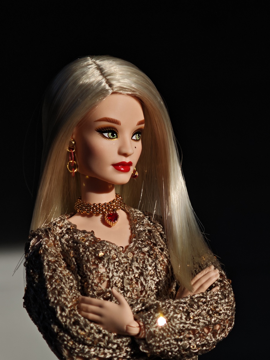 Barbie Basics Kit №2 девочка с родинкой