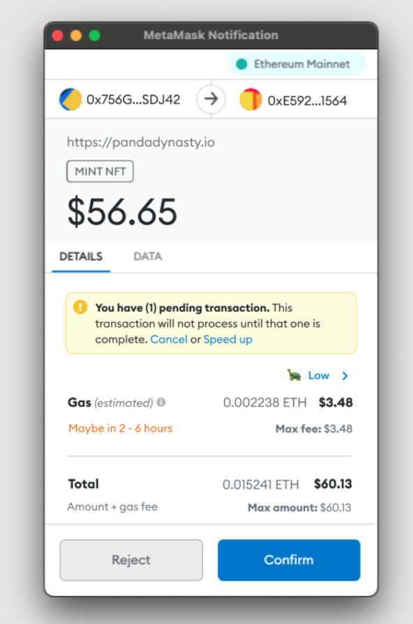 Если сеть перегружена или предыдущая транзакция не подтверждена, кошелек предупреждает об этом. Новая транзакция попадёт в очередь и может зависнуть в мемпуле на часы.
