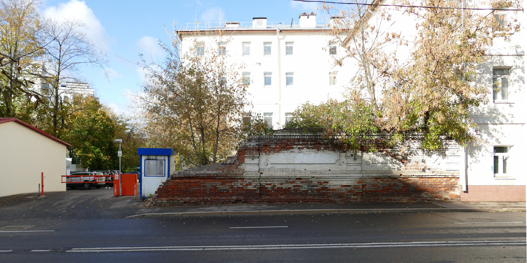 Пленэр 1 июня в рамках кампании по сбору средств на реставрацию ограды на Электрозаводской улице, 37