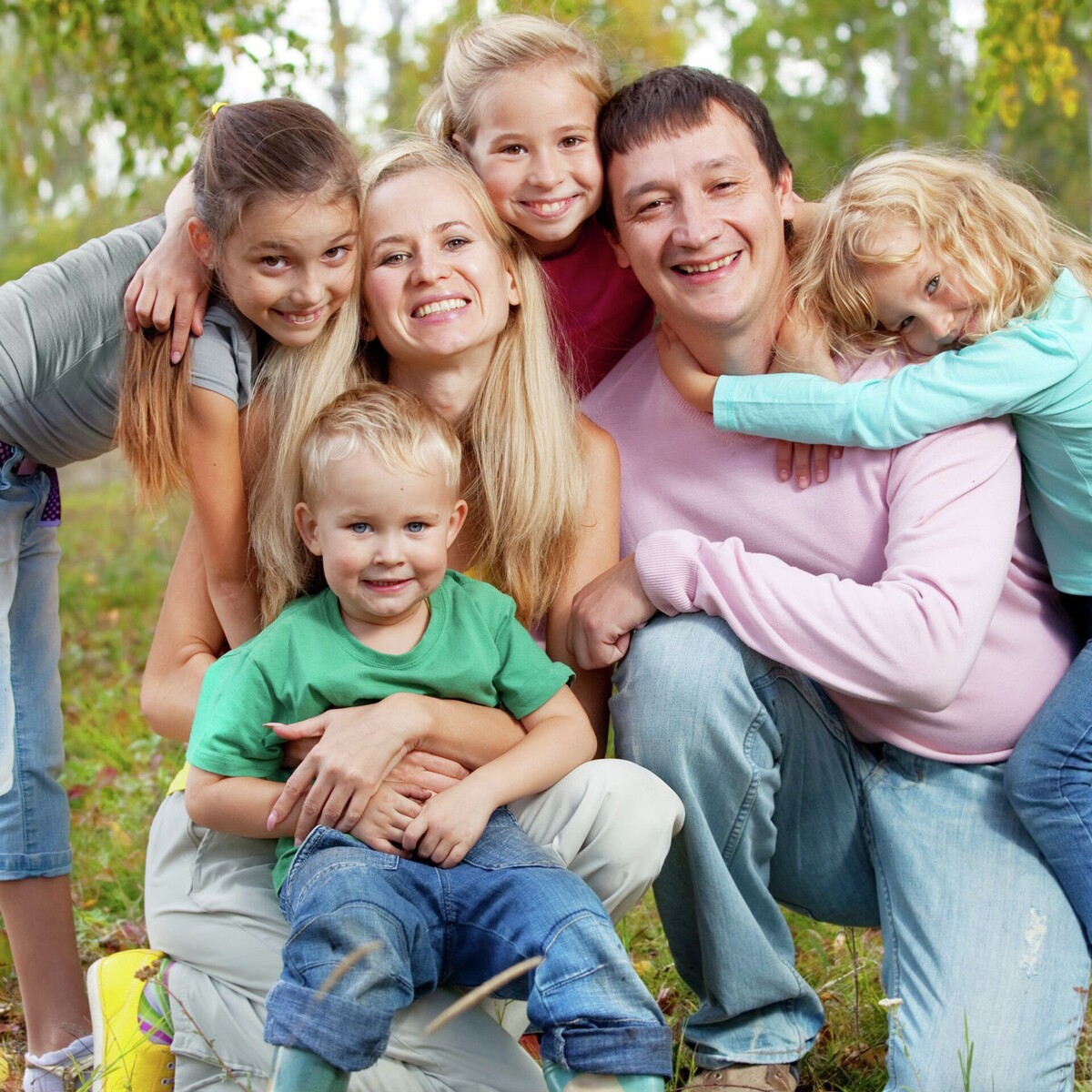 Семейный отдах на природе. Мы рабоатем, что бы вы отдыхали