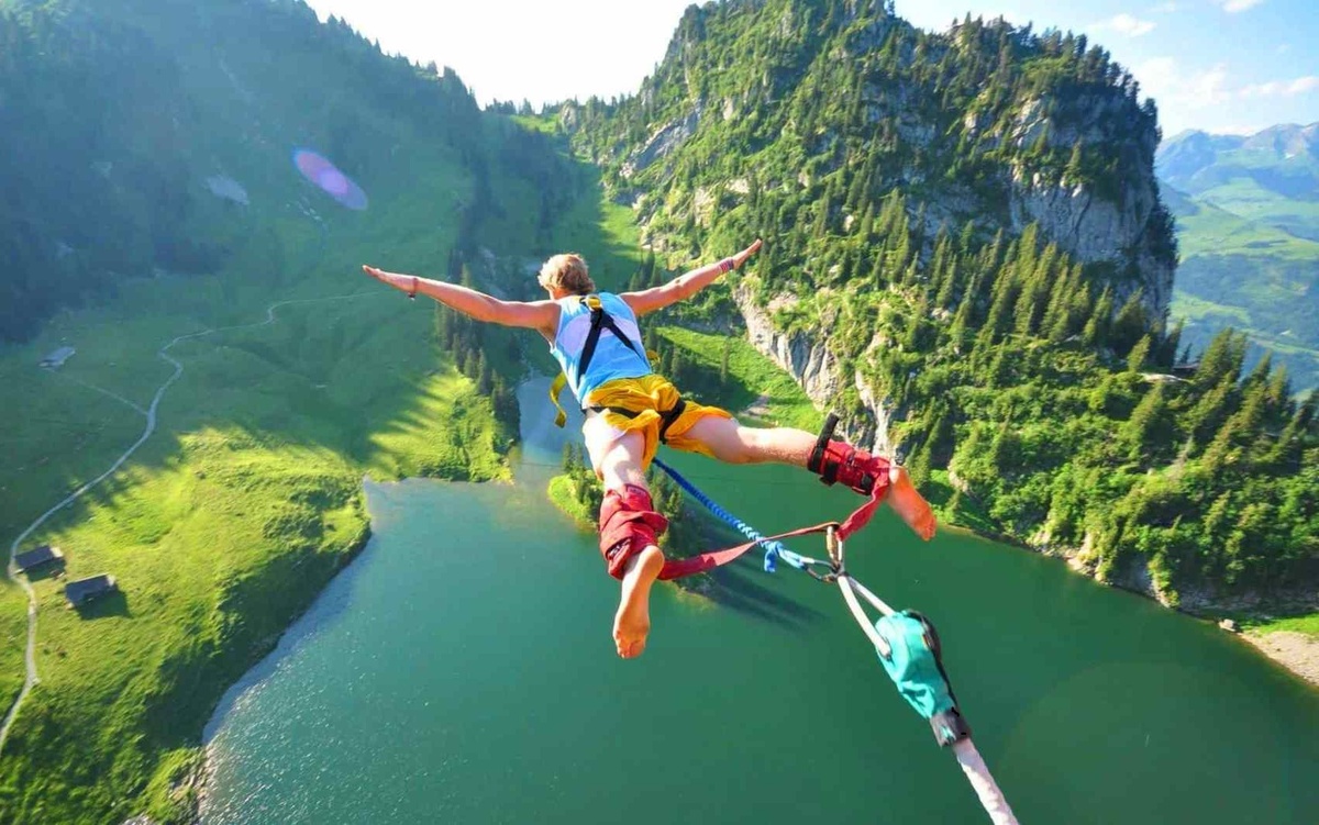 Наличие рядом туристических и развлекательных объектов будет всегда плюсом при выборе локации