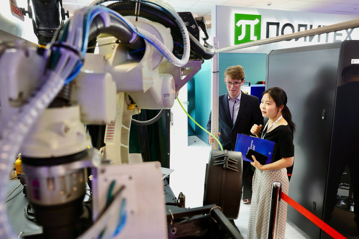    Фото: https://www.spbstu.ru/media/news/nauka_i_innovatsii/politekh-uchastnik-mezhdunarodnoy-vystavki-metalloobrabotka-2025/
