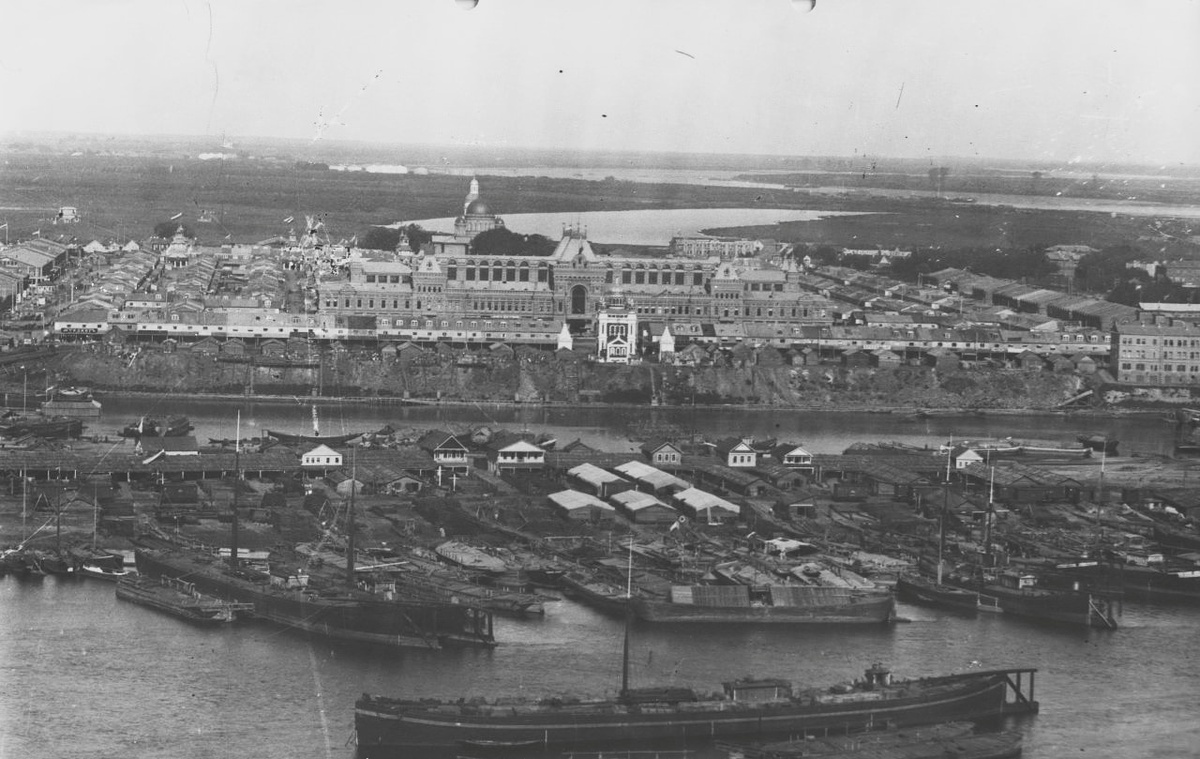 Фотография М. П. Дмитриева «Bид ярмарки» (конец XIХ века)