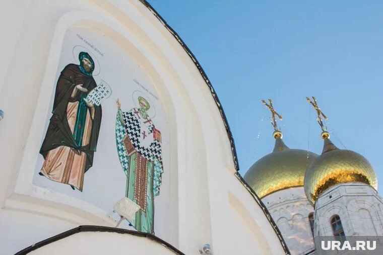 Божественная литургия прошла в Воскресенском соборе Ханты-Мансийска. Фото: Александр Елизаров © URA.RU