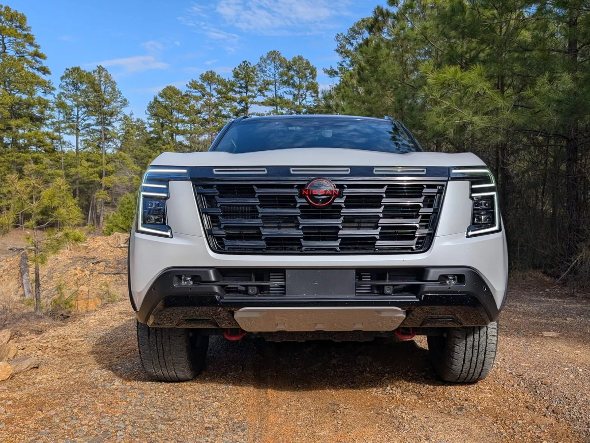 Nissan Armada Pro-4X – специальная версия с улучшенным внедорожным потенциалом