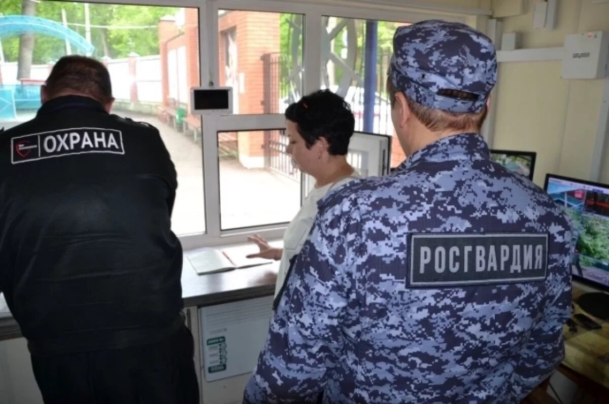    В Самарской области росгвардейцы проверили безопасности детских лагерей