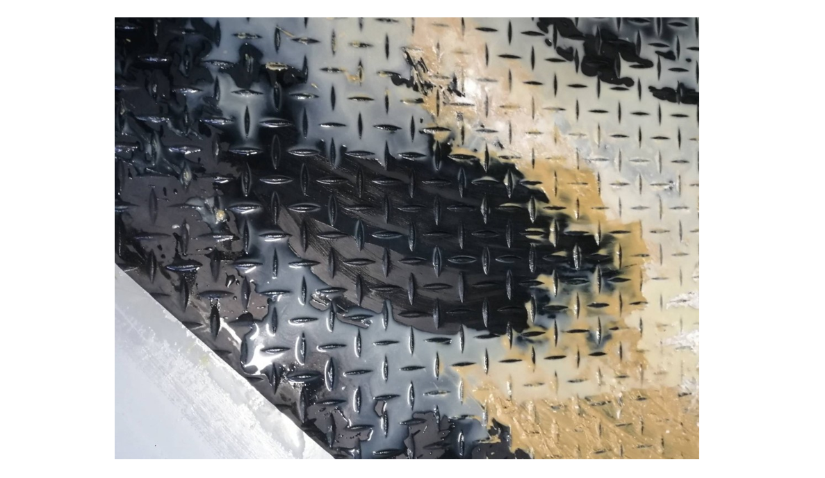 Удаление шоколадной глазури с рельефных резиновых ковриков с