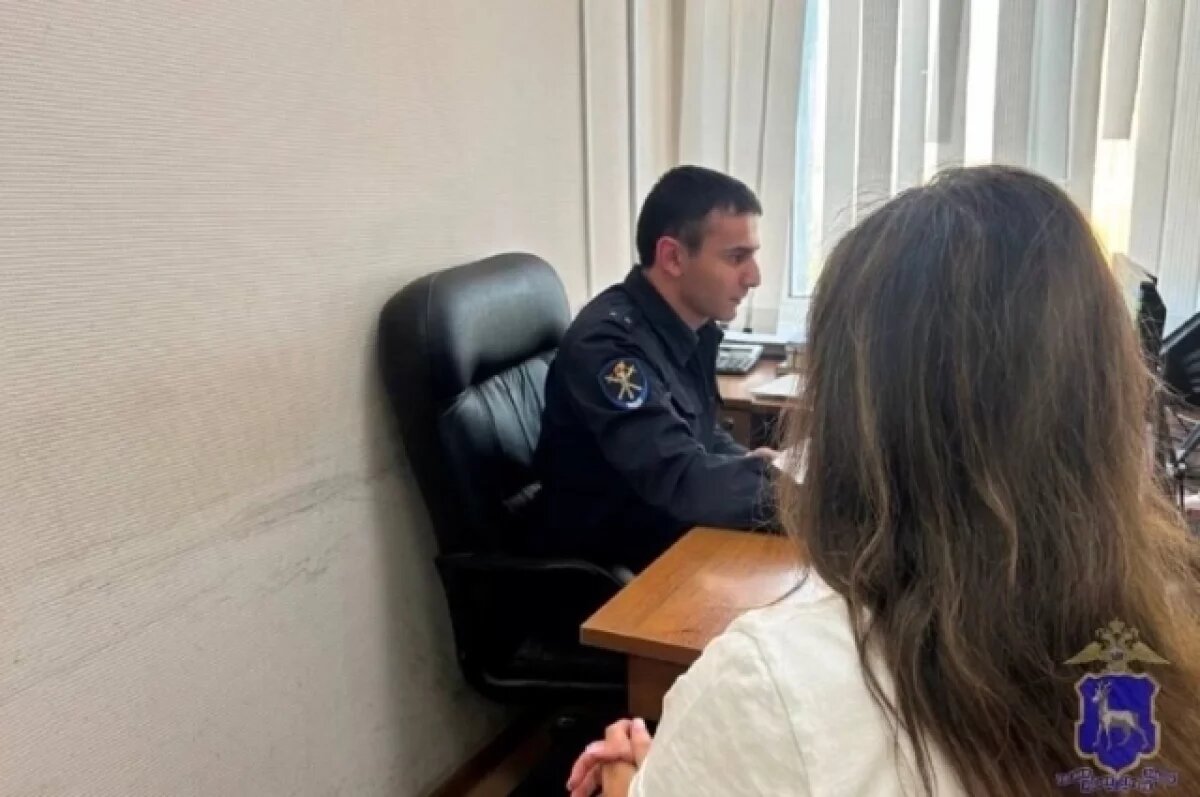    Сызранка, не пуская пьяного мужа в магазин за спиртным, ударила его ножом