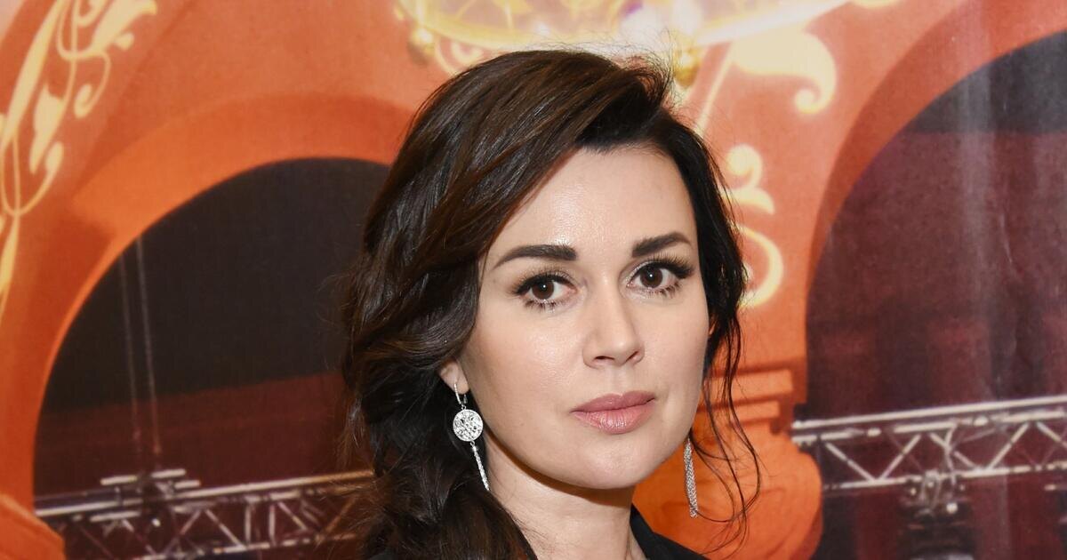 Анастасия Заворотнюк