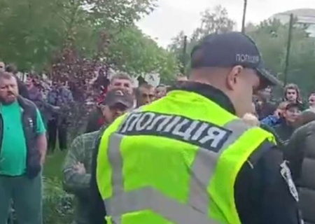    На Украине на патруль ТЦК напали 100 человек. Полиция спасла людоловов