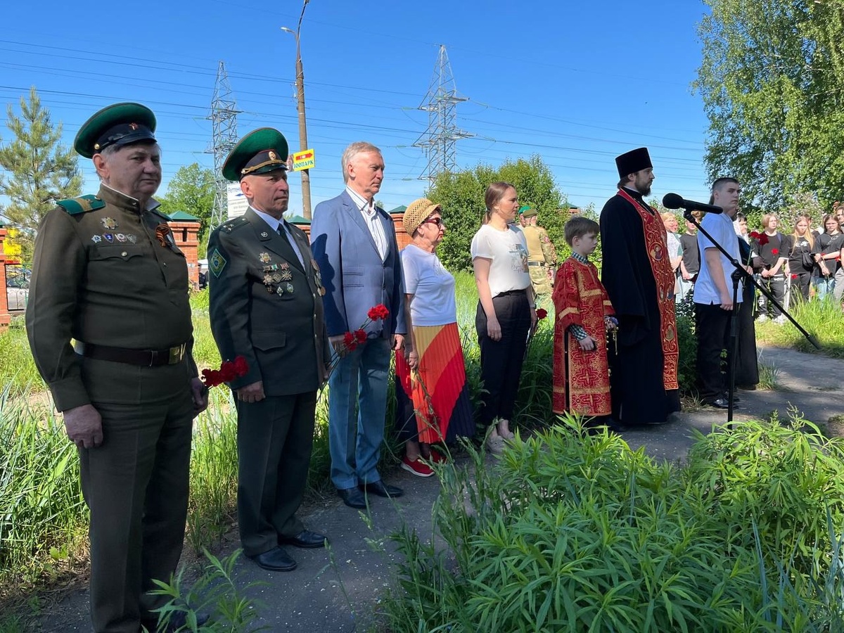 Участники митинга в День воинской славы города Балахны.