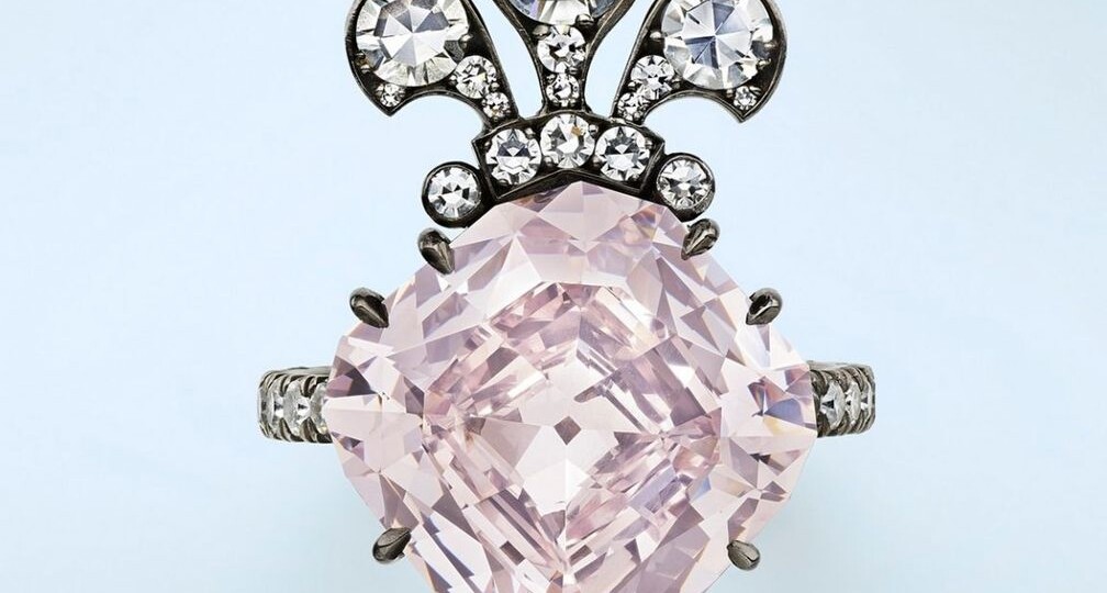 Розовый бриллиант Марии-Терезы выставят на аукционе Christie's