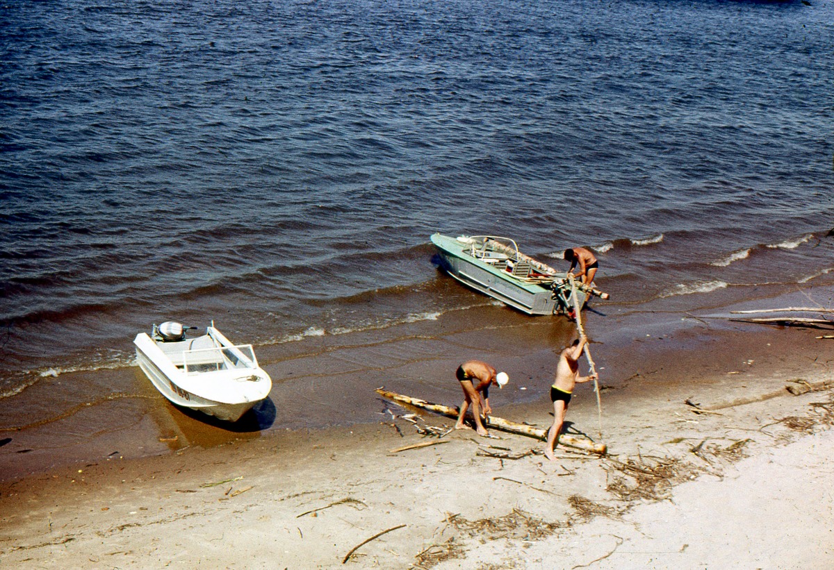 Дикий пляж Волги
