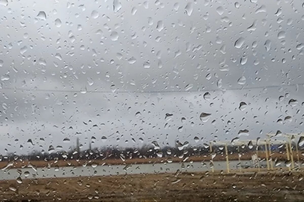    В Краснодарском крае штормовое предупреждение продлено до 2 июня